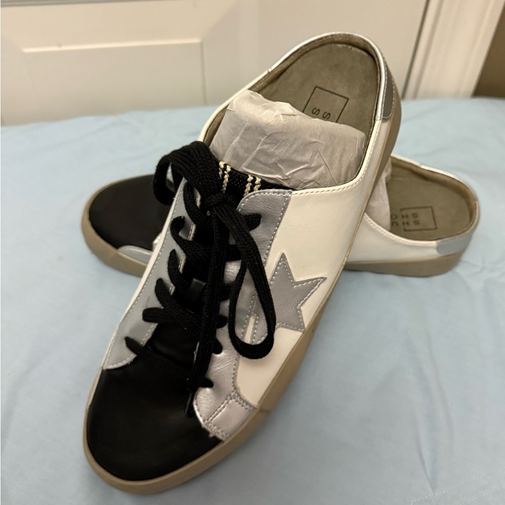 ShuShop Philips black & white Sneakers size 11